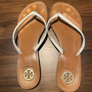 TORY BURCH white thong sandals size 10